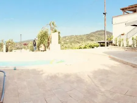 Borgo Canneto بيت للعطل رودي غارغانيكو