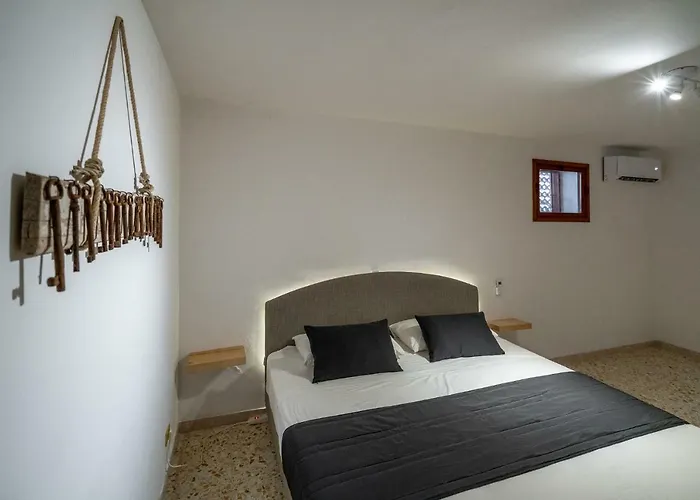 Borgo Canneto Tatil Evi *